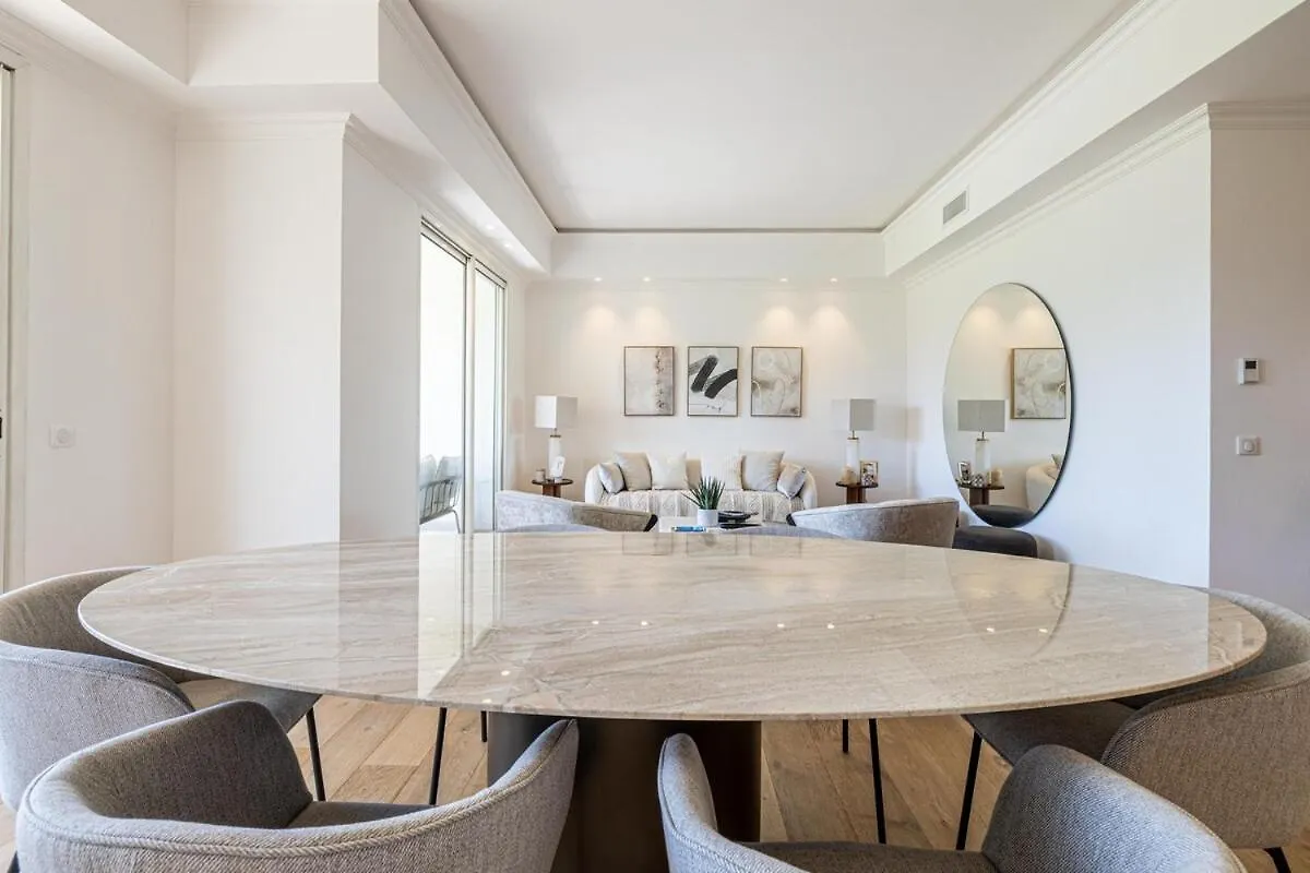 92 Croisette - Luxueux 3 Chambres Sur Croisette Avec Parking Cannes Apartment